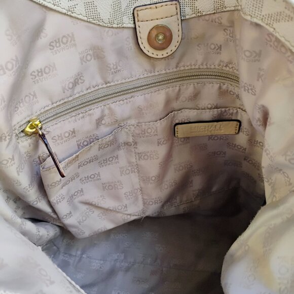 Michael Kors Lily Monogram Shoulder Bag - Picture 9 of 11